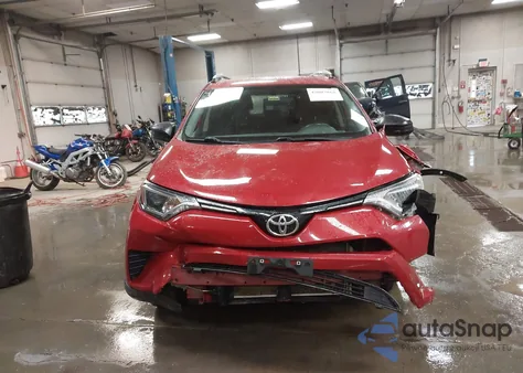 2016 Toyota Rav4 Le z USA, uszkodzony, nr VIN JTMBFREV1GJ060440